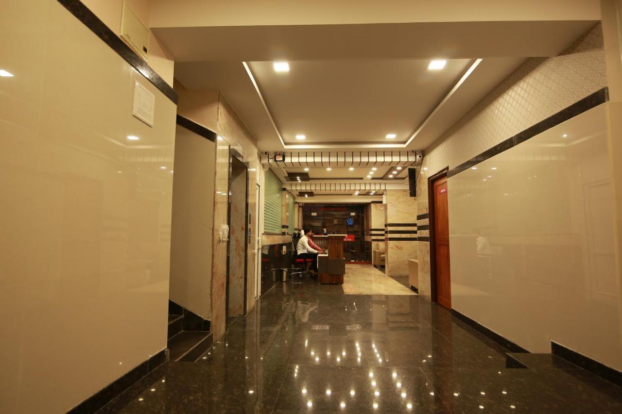 Hotel Apple Suites Bangalore Exterior photo