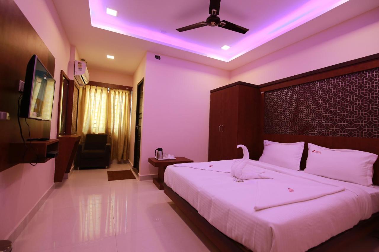 Hotel Apple Suites Bangalore Exterior photo