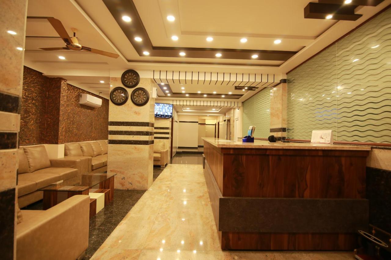 Hotel Apple Suites Bangalore Exterior photo