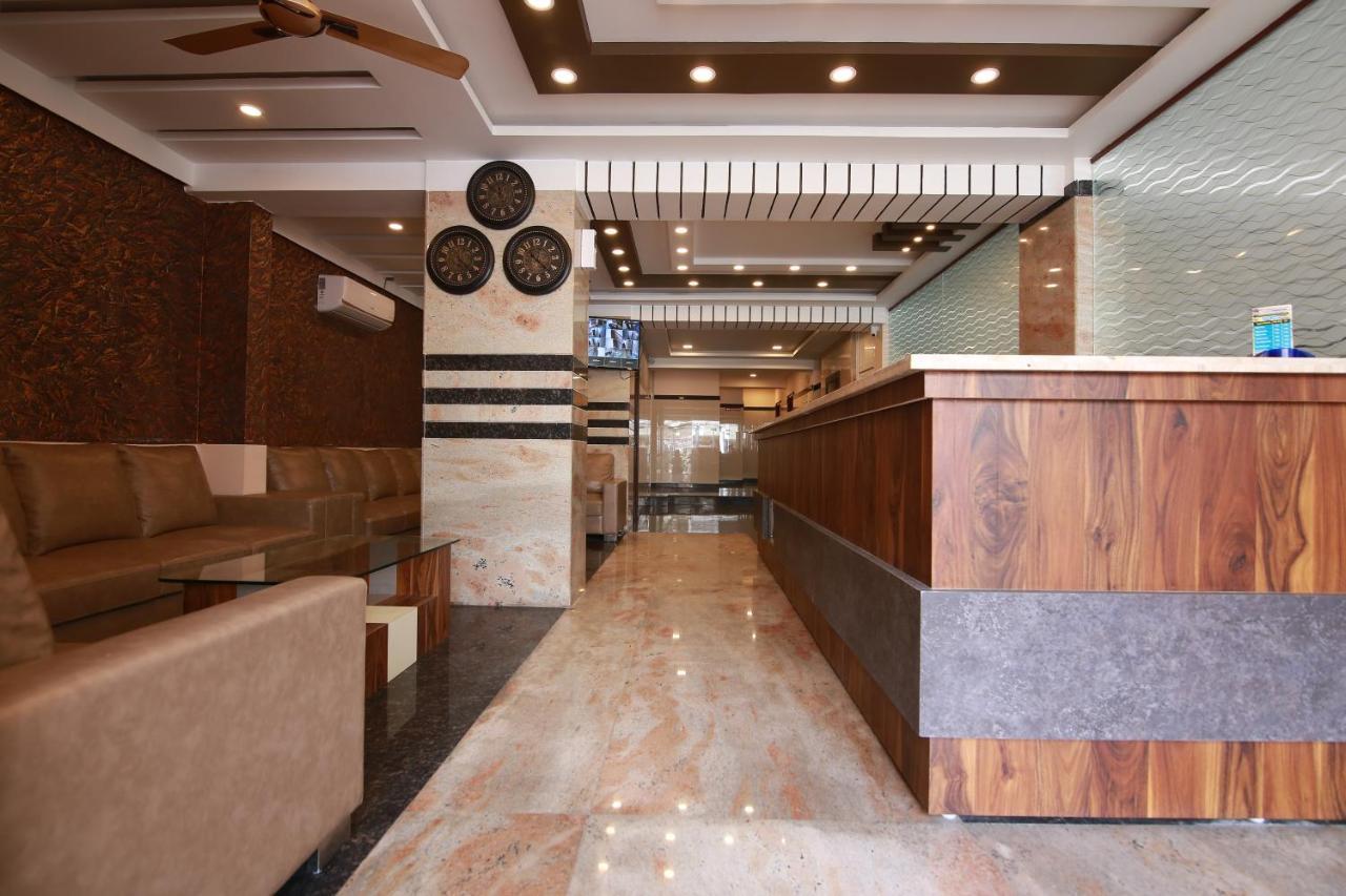 Hotel Apple Suites Bangalore Exterior photo