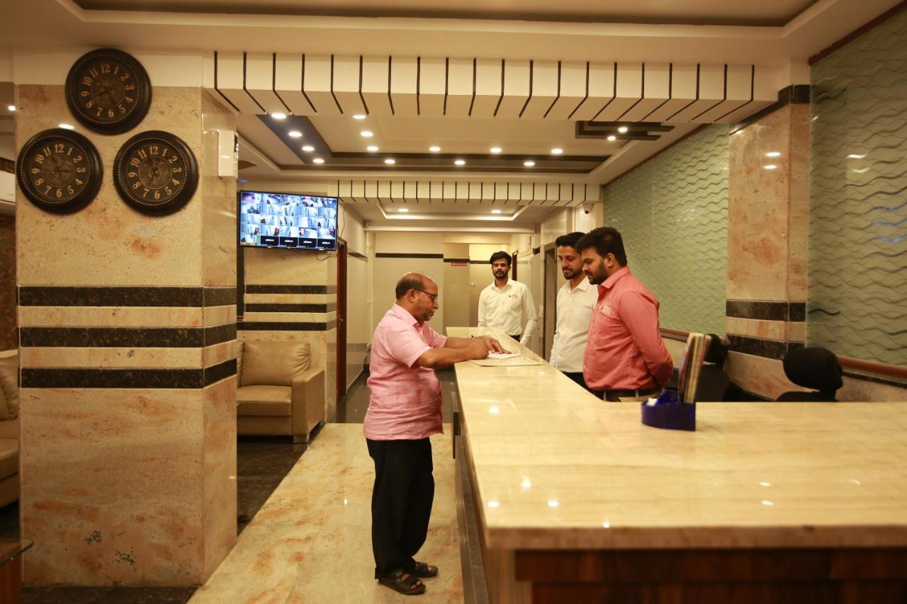 Hotel Apple Suites Bangalore Exterior photo