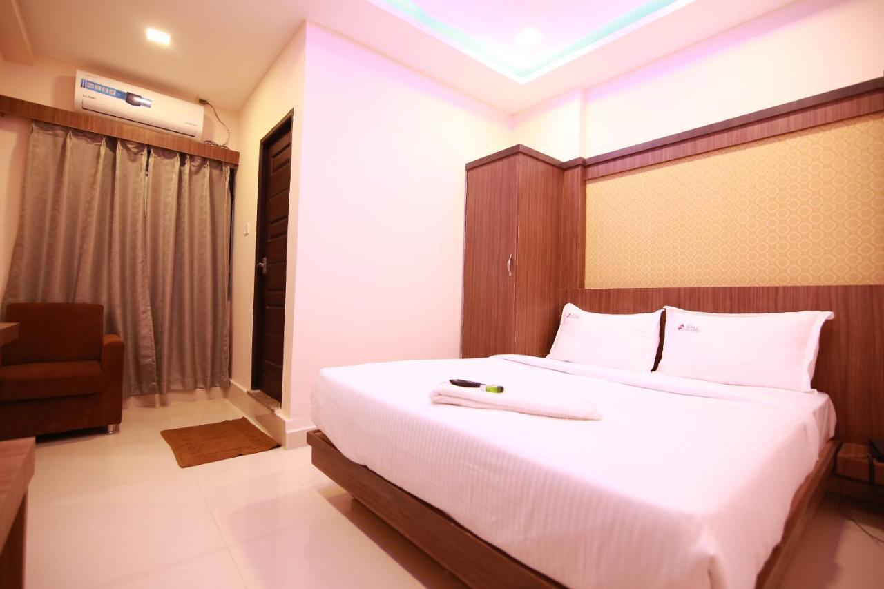 Hotel Apple Suites Bangalore Exterior photo