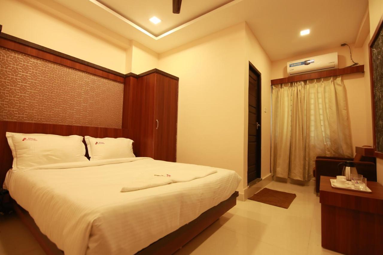Hotel Apple Suites Bangalore Exterior photo