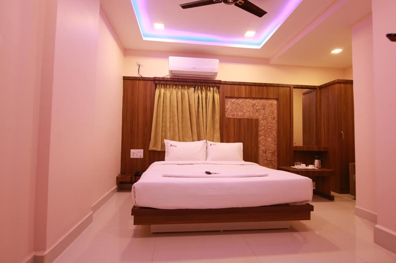 Hotel Apple Suites Bangalore Exterior photo