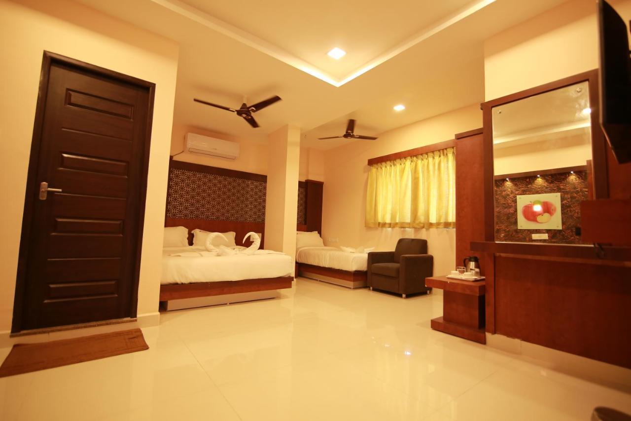 Hotel Apple Suites Bangalore Exterior photo